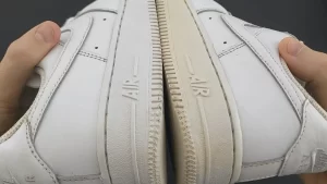 Cara Cuci Sepatu agar Tidak Kuning