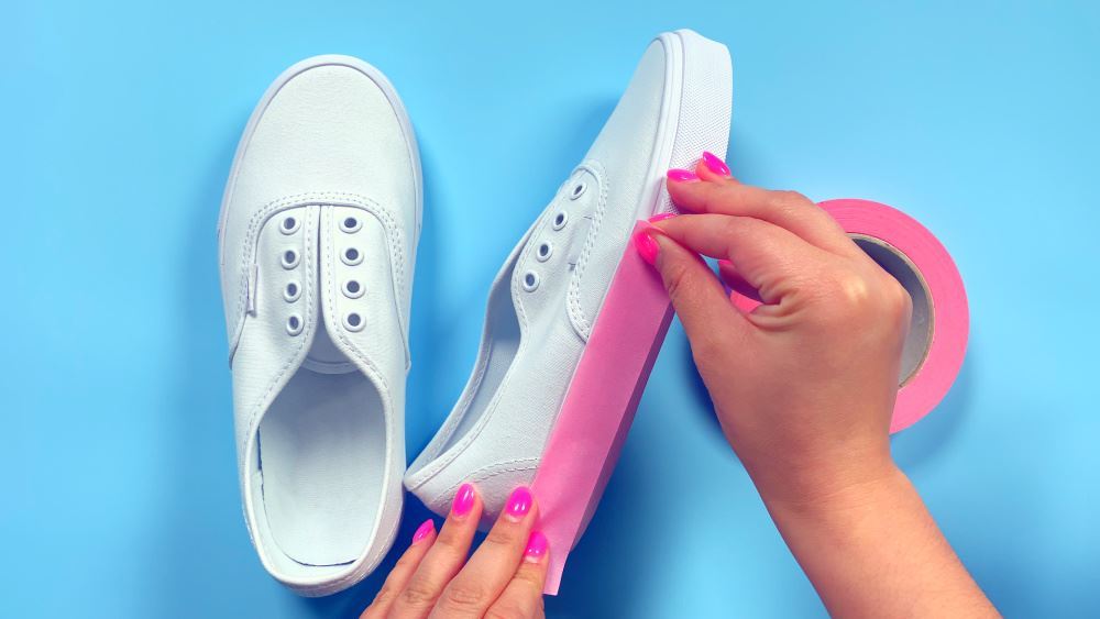 Repaint vs Recolor (cuci sepatu puri - shoeporter