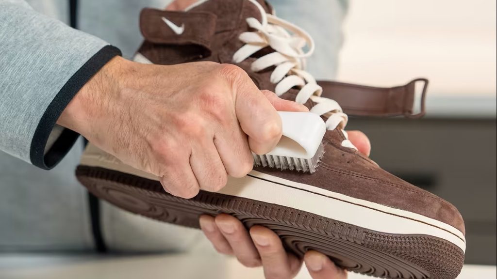 Rahasia Kami Menangani Sepatu Suede - shoeporter