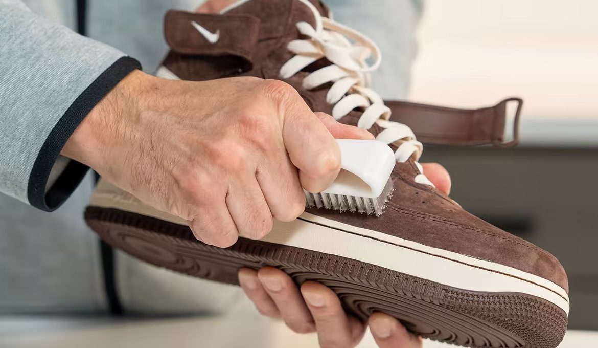 Rahasia Kami Menangani Sepatu Suede - shoeporter