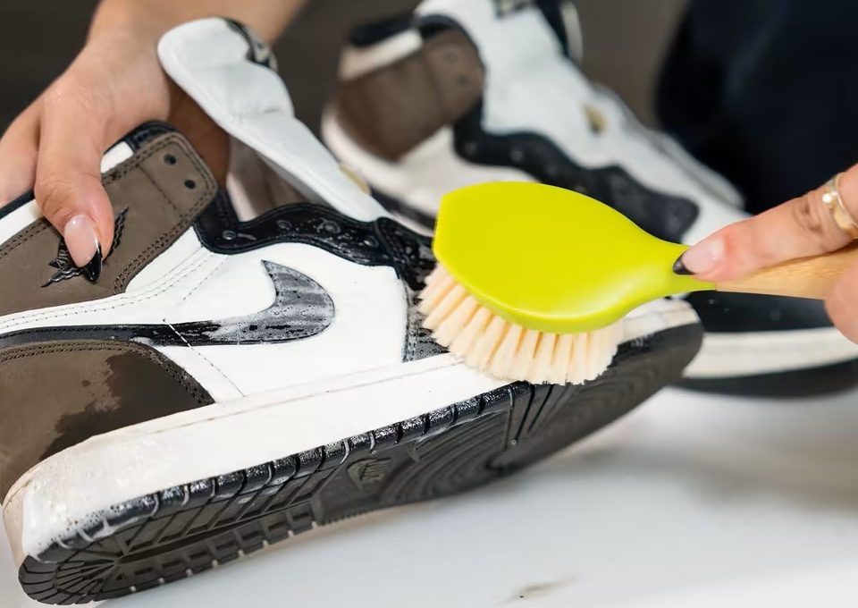 cuci sepatu gading serpong - shoeporter