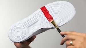 Review Hasil Recolor Sepatu Canvas: Dari Kusam Jadi Hitam Pekat Lagi