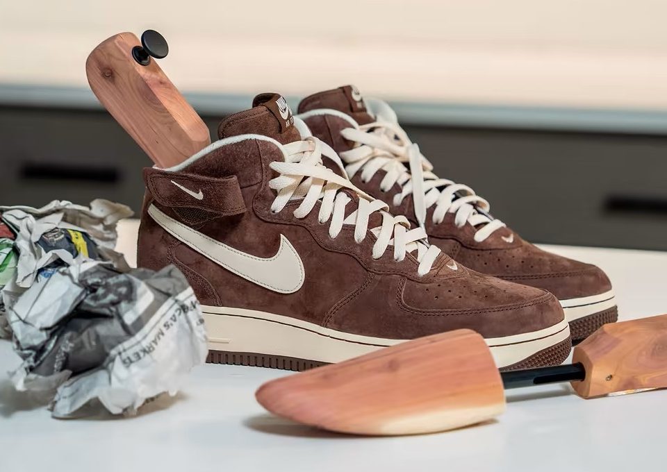 cuci Sepatu Suede - shoeporter