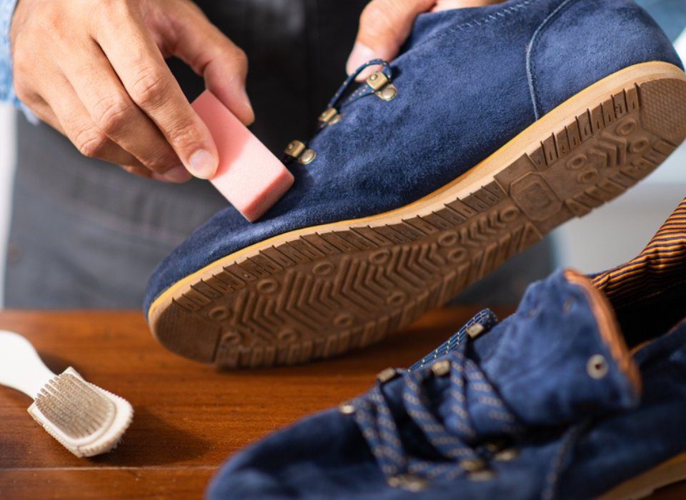 cuci Sepatu Suede - shoeporter
