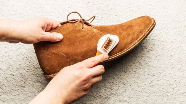 Cuci sepatu suede - shoeporter