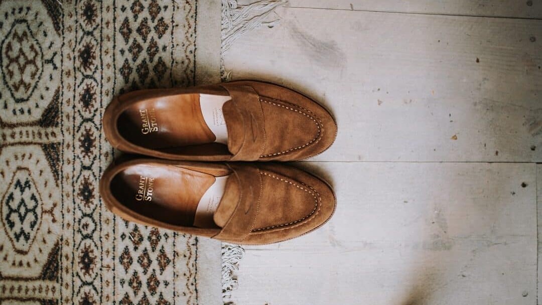 Cuci sepatu suede - shoeporter