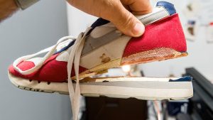 Solusi Sepatu Jebol - shoeporter